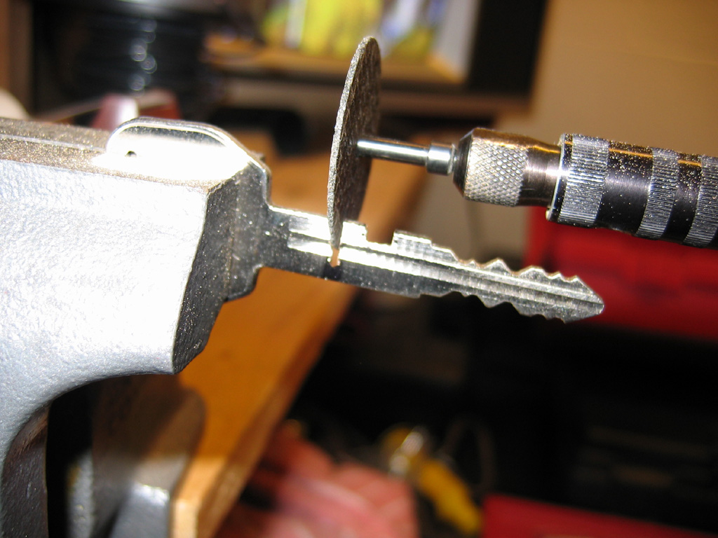 automobile key cutter